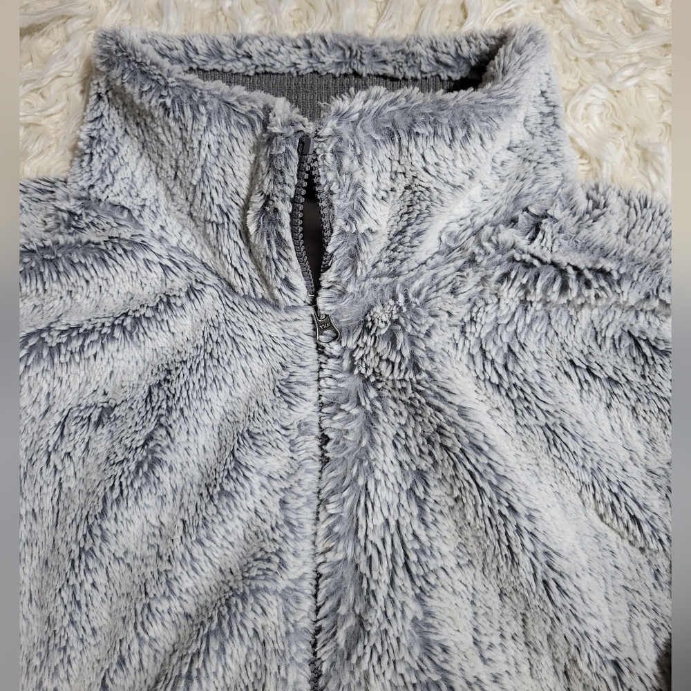 Patagonia Grey Women's Long Sleeve Full Zip Up Faux Fur Sweater Jacket Medium - Picture 4 of 9